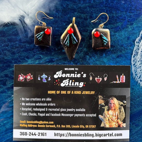 Bonnie’s Bling One Of A Kind Fused Glass Jewelry and Accessories to Wear. - Picture 7 of 15